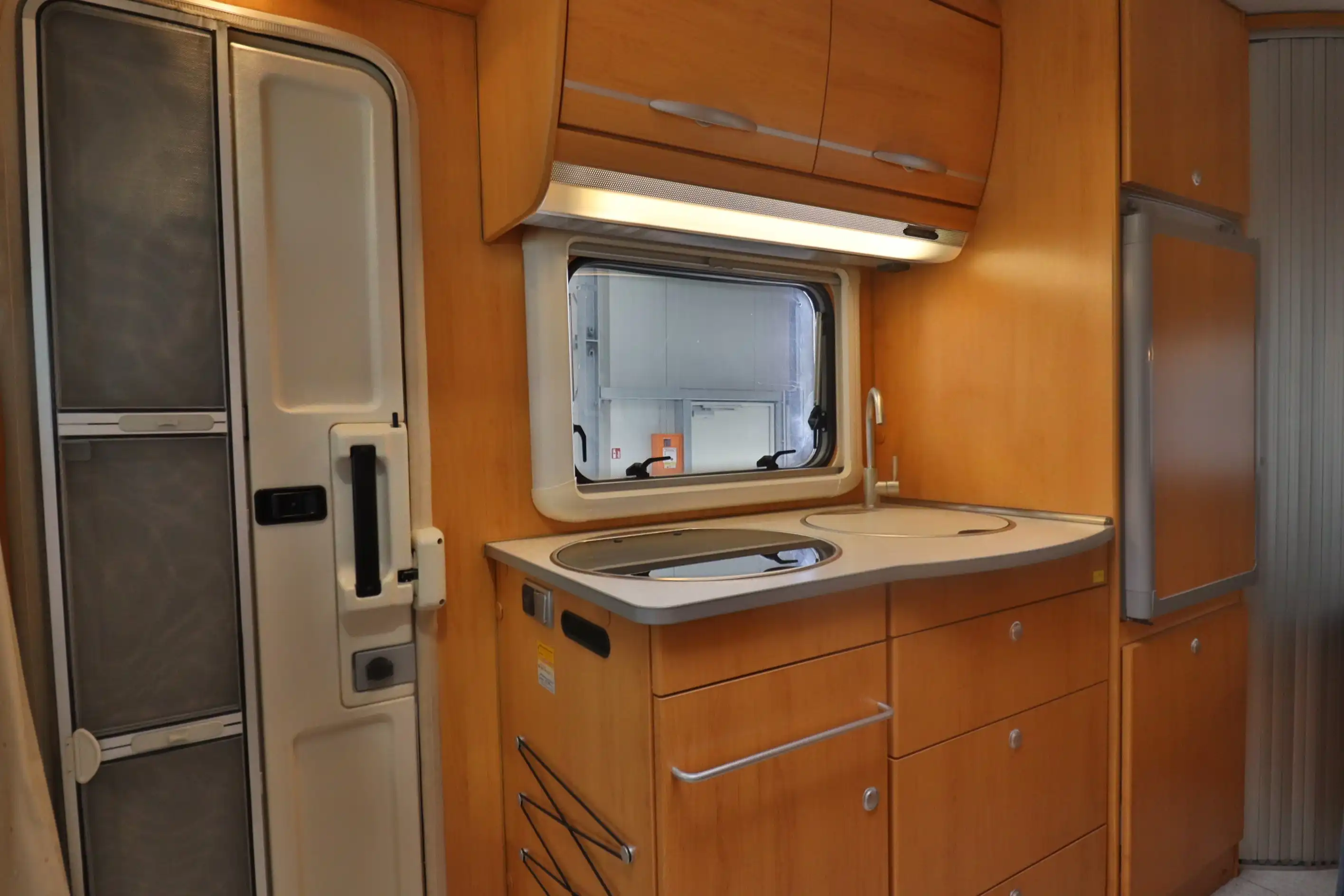 HYMER-ERIBA B 574